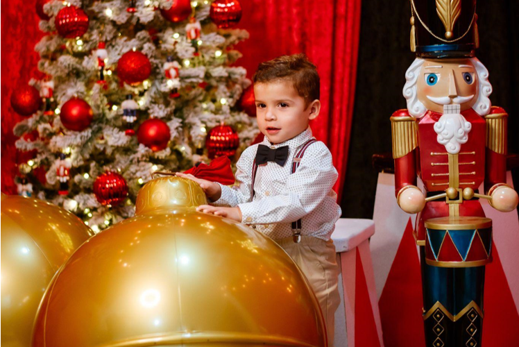 Elevate Your Holiday Decor with a Christmas Tree Skirt