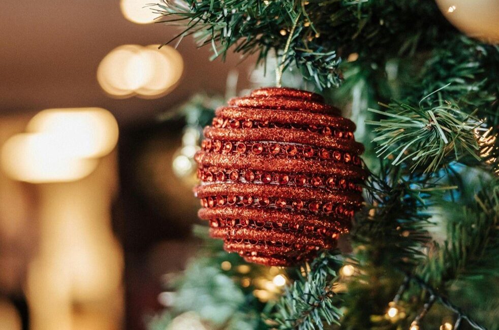 Choosing the Perfect Christmas Tree for a 9-Foot Ceiling